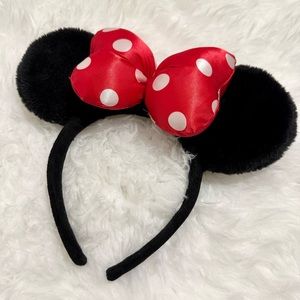Disney Parks Minnie Mouse Ears Black Red & White Polka Dot & Faux Fur Headband